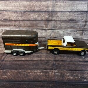 Vintage Ertl International Scout II Brown Terra Pickup Truck and Horse Trailer